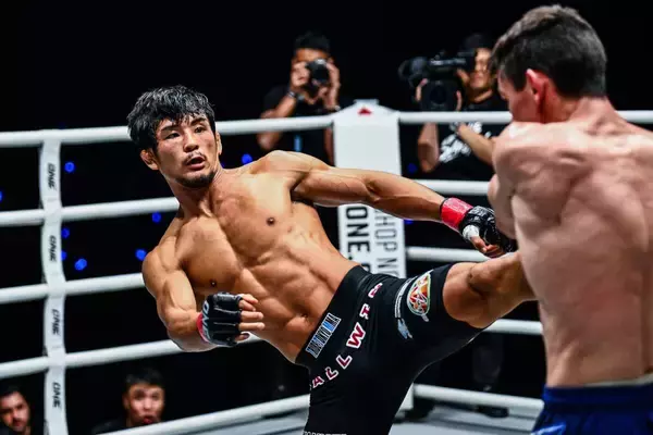 若松佑弥、４か月半ぶり「再起戦」で「アゴ骨折」ＴＫＯ勝利…ボーナス７５０万円ゲット「ＯＮＥのチャンピオンが世界一と証明したい」…９・１２横浜全成績