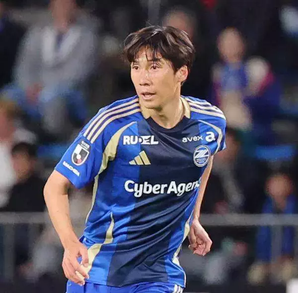 町田ＭＦ下田北斗が途中出場からわずか３分で退場　柏ＭＦ小泉佳穂への危険なタックルで