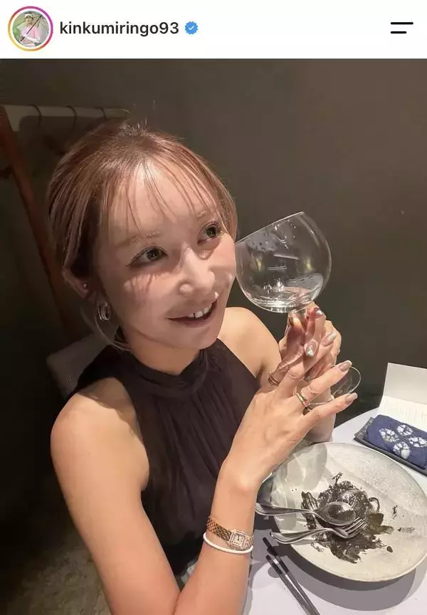 ３７歳美女ゴルファーの肌見せ！つい「目がいってしまいます」「大人かわいい」「スタイルバツグン」金田久美子