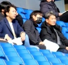 Ｊリーガーのトライアウト２日目　来季Ｊ３奈良を指揮する元日本代表、大黒将志監督も視察「見に来て良かった」