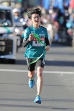 【箱根駅伝】青学大がトップ通過　２位早大と１分以上差を広げタスキリレー