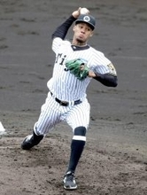 【阪神】ダウリ・モレッタがライブBPで必殺スライダー披露　巨人・萩原スコアラー「ややこしいボール」