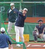 「侍４番・村上宗隆、第１打席は空振り三振　メジャー１年目もＷＢＣ参加　２３年大会では不振で４番外れるもヒーローに」の画像1