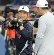 栗山英樹氏、スタメン落ちの近藤健介は「アメリカでは絶対に必要な選手」…長嶋茂雄さんの“金言”も明かす