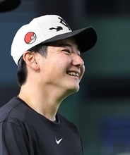 【巨人】東京ドームでまさかの音楽！？竹丸和幸がアウトを奪って「回復の音した！」「三振の音ポケセンｗ」