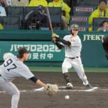 【阪神】中野拓夢５試合ぶり先発復帰で猛打賞！佐藤輝明の無双っぷりに本音吐露「気持ち悪いですね」