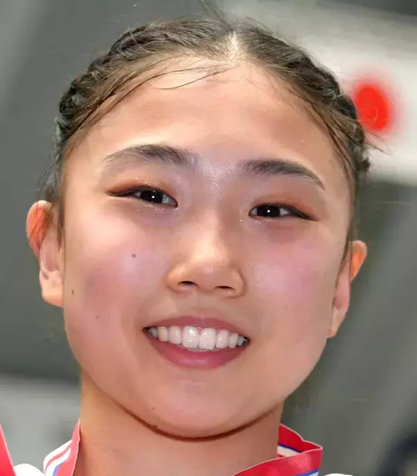 【体操】岸里奈は昨年に続き２位にとどまる　平均台の落下響き１５歳の西山実沙を逆転できず　世界選手権、アジア大会代表権はゲット