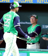 【ヤクルト】池山隆寛監督、四球絡みで３回途中６失点ＫＯの高橋奎二の早期降板理由明かす「ランナーをためてムキになって力勝負でどんどん打たれていく」