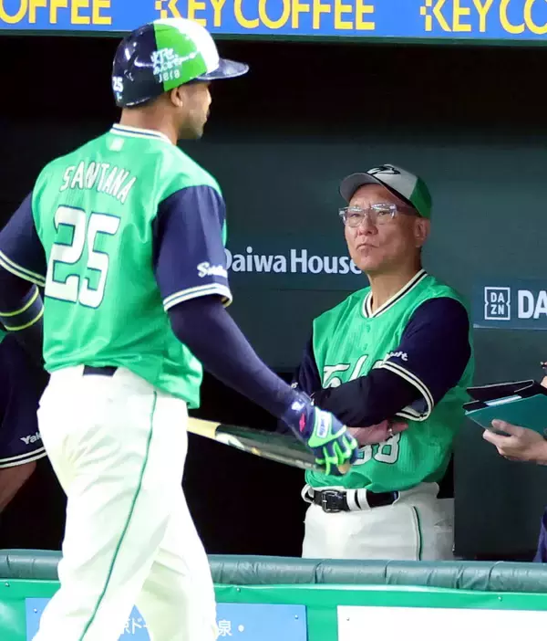 【ヤクルト】池山隆寛監督、四球絡みで３回途中６失点ＫＯの高橋奎二の早期降板理由明かす「ランナーをためてムキになって力勝負でどんどん打たれていく」