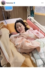 ふくれな、第１子出産を報告「２９１２ｇの元気な女の子です」夫・がーどまんと家族３人で集合ショット披露！