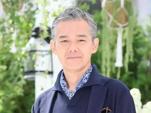 渡部篤郎は「愛妻家です。すごく」共演女優に明かされる「いつも最後にその言葉を付け足して。奥さま愛されてるんだなって」