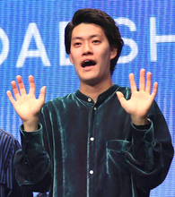 【ＴＨＥ　Ｗ】粗品、逆張りから一転、順張り？　ネット「お前ら素直に見て笑っとけって感じ」の声