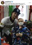 「リハビリ中のダルビッシュ有、球団チャリティーイベントで笑顔「力をいただきました」「パドレスに感謝」」の画像1