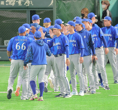 【ＤｅＮＡ】エース東が打席に立った後で交代　相川亮二監督は「僕が迷っただけの話」と説明