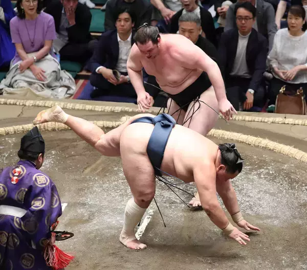 鉄人・玉鷲、立ち合い変化に屈して９連敗「負けた自分が悪い」