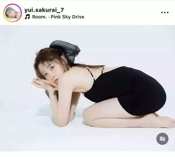 「雰囲気違くて一瞬だれかと！」人気アイドルの素肌輝く姿「透明感すご」「憧れｂｏｄｙ」「セクシー」…櫻井優衣が公開