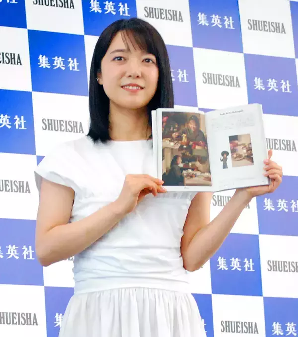 上白石萌音　フォトエッセー発売　渡したい相手を明かす