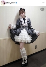 イコラブ・大谷映美里、フリフリ衣装のお団子ショットに「お団子ヘア神」「かわいすぎる！！！」「似合いすぎて昇天」