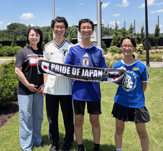 【W杯記者日記】森保ジャパンに届け、現地生徒から熱烈エール「勇気をくれるのがサムライブルーの戦う姿です」　長友も絶賛「よかったよ」
