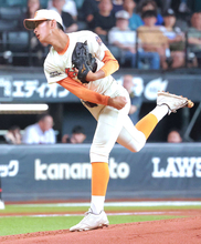 【高校野球】北海道栄が完封負け寸前から９回意地の４得点　５回まで無失点のエース・日野伸一郎「悔いのない２年半だった」