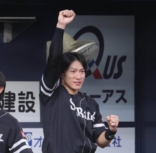 【ソフトバンク】柳田悠岐が優勝決定後にあわやチームバスに置き去り　ドアが閉まり「ヤバイ」と猛ダッシュ　今季１１度目の猛打賞で３連覇に貢献