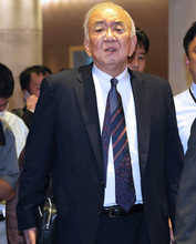 【広島】松田オーナー「チーム一丸となって戦うには新井しか思いつかない」新井貴浩監督の続投を明言　激動シーズンを経て…来季５年目「ハツラツとやってくれたら」