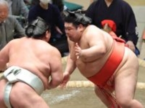 十両・嘉陽　太りすぎて締め込み「ギリギリの闘い」…減量成功し１年半ぶり白星発進