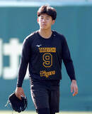 「【阪神】１７日に途中離脱のドラ１・立石正広　屋外練習に姿を見せずに別メニュー調整」の画像1