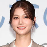 「めるる、短パン×黒タイツで美脚スラリ！「神スタイル」「脚長っ」「可愛すぎだろ！！」とファン絶賛」の画像1