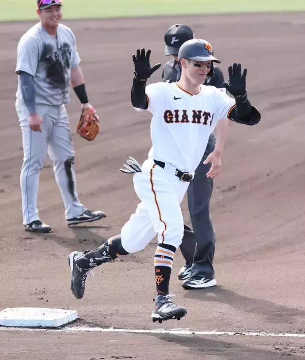 巨人・若林楽人、２軍から外野手争い参戦弾！　逆方向への鮮やかな一打を生んだ意識は…