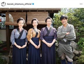 朝ドラ出演の北村一輝、劇中家族オフショット公開「イケメンすぎて…」と話題