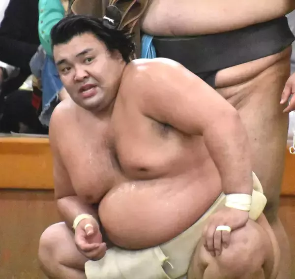 大関・霧島、藤ノ川ら相手に１５勝２敗「最後までいい稽古をできた」　師匠の元鶴竜「順調にきてる。体の状態もいい」