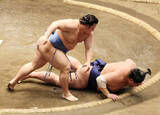 「翔猿が４場所ぶりの勝ち越し　引退の兄・英乃海を「思って頑張る」」の画像1