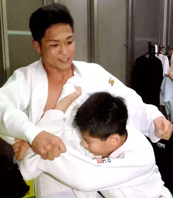柔道ミャンマー代表監督を務めた釧路市出身の平沼大和さん…牛も入り込む道場で指導し同国史上初のメダル獲得に貢献
