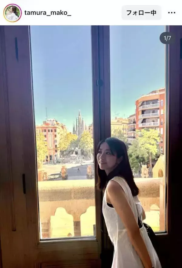 田村真子アナ、ノースリ×ミニスカ姿が「素敵」「可愛すぎる」夏休み思い出ショットにくぎ付け！