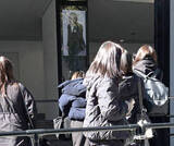 「ＬＵＮＡ　ＳＥＡ真矢さんの献花式、開始前からファン集まる　涙する人も」の画像1