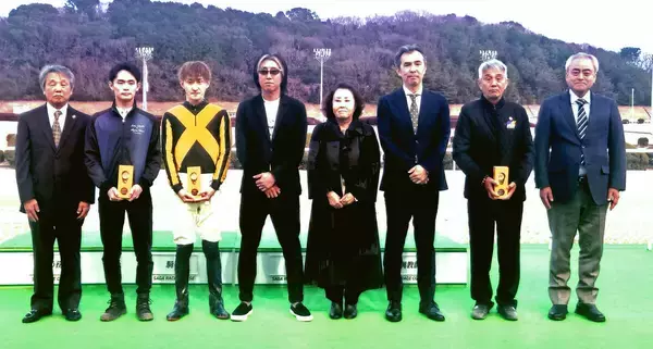 【佐賀・報知新聞社杯九州クラウン】２４年佐賀２冠馬のウルトラノホシが完勝　石川慎将騎「星がひとつ増えた」