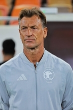 【Ｗ杯】日本と対戦のチュニジア、ラムシ監督が電撃解任→後任に“イケオジ”ルナール氏が浮上…海外メディア報じる