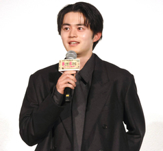 鈴鹿央士「きょうからまたスタートなんだな」…主演映画「藁にもすがる獣たち」初日舞台あいさつ