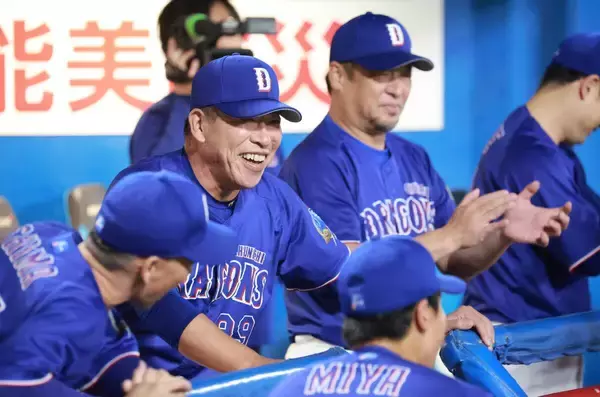 【中日】井上一樹監督、ラストタクトを白星で飾る「ふがいない監督だったかもしれないけど…」試合前にはナインへ感謝のメッセージ