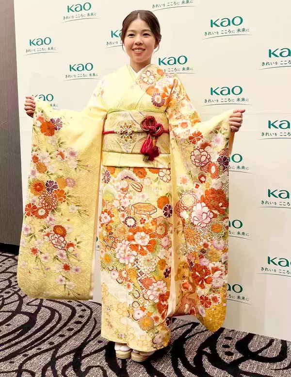 山下美夢有、振り袖姿で登場「世界ＮＯ１になることを目標に挑戦し続ける」　海外メジャー優勝祝賀会