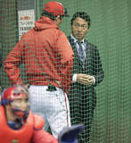 「【広島】巨人編成本部参与の長野久義氏「皆さんの顔を知っているので安心します」古巣キャンプを訪問」の画像1