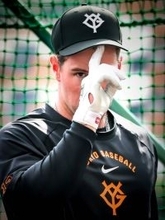 【巨人】キャベッジ狙う助っ人初＆球団初３０ー３０　２３年３Ａでトリプル３達成