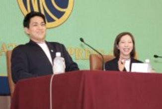 【五輪】“金メダルフィーバー”りくりゅうが日本記者クラブで会見　「宇宙一になった方は初めて」紹介に照れる