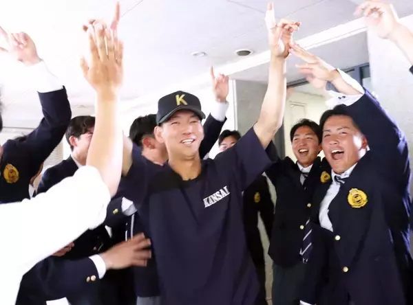 【大学野球】関大が劇的サヨナラ勝ち！「今までで一番うれしい！！」宮本青空が近大の剛腕・宮原廉撃ち