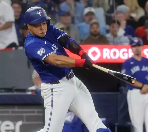 岡本和真、ドジャースの最強守護神と初対戦で空振り三振　山本由伸との「侍対決」は３打数１安打