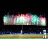 「ヤクルト－巨人戦で２日連続ミセスの花火　２度試合中断　神宮隣接のＭＵＦＧ国立でライブ中の豪華演出　池山監督は「ちょっとタイミング悪いな…」」の画像1