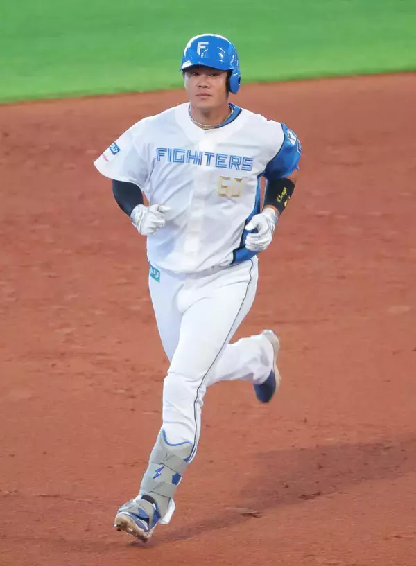 【日本ハム】吉田賢吾が代打で”一発”回答　ミレニアム世代野手８人中最遅の今季１号　捕手起用の新庄監督「ウチはどのポジションでも、そのチャンスをつかみなさいというチーム」