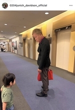 ２歳息子が「イケイケドンドン」サッカー元日本代表モノマネ芸人「息子がＴＢＳデビュー」！？