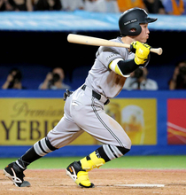 【巨人】浦田俊輔が激走！！　ツバメ突き放す適時三塁打で６点目　３打席で３出塁